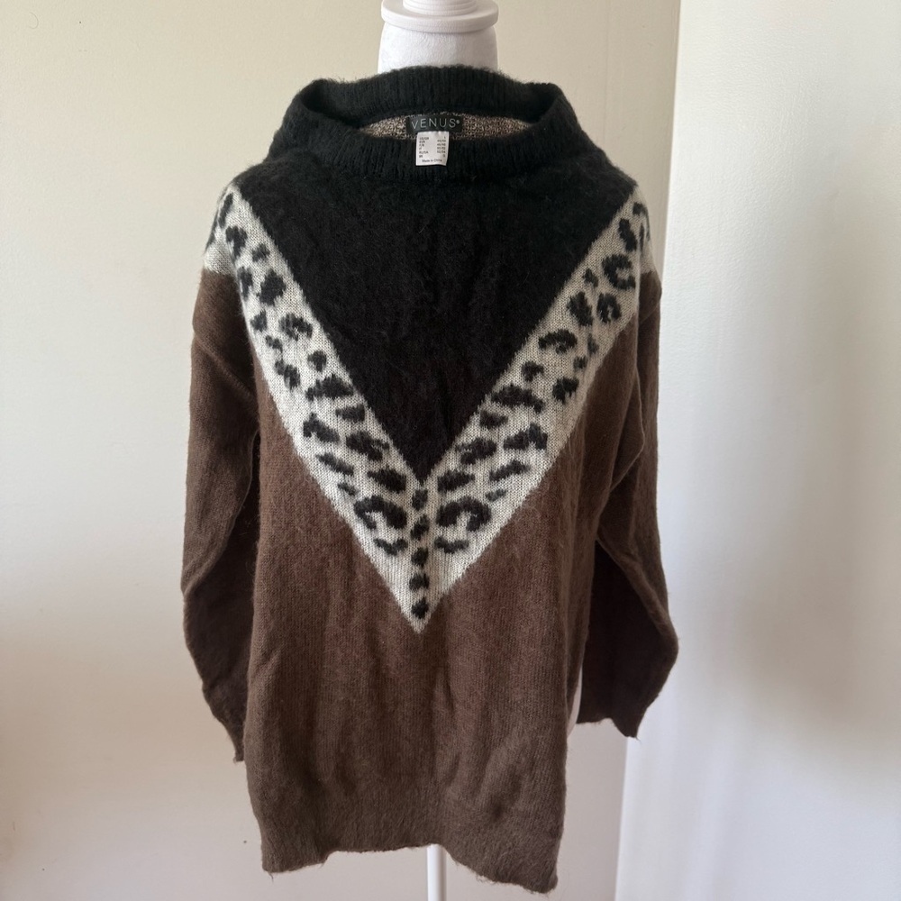 🆕 *NEW* VENUS Black & Brown Cowl Neck Sweater Geometric Pattern *NEW NO TAGS* - Picture 4 of 12